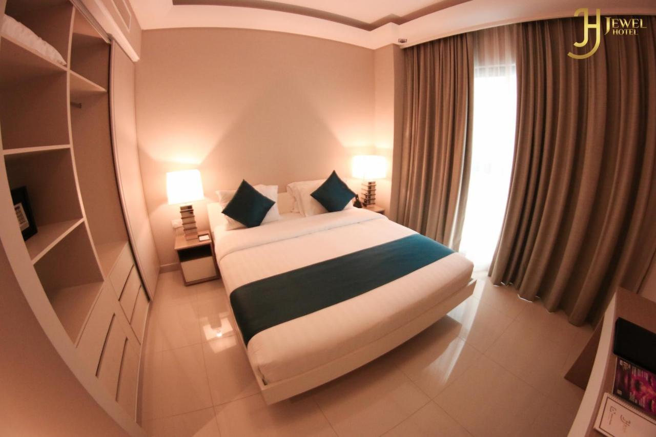 Sunday Luxury Downtown Adliya Formerly Jewel Hotel Manama Exterior photo