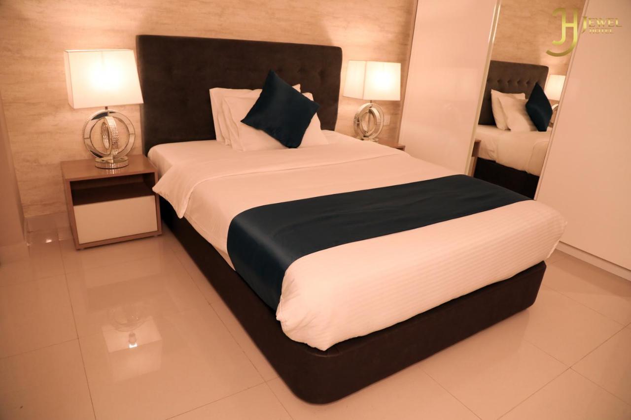 Sunday Luxury Downtown Adliya Formerly Jewel Hotel Manama Exterior photo