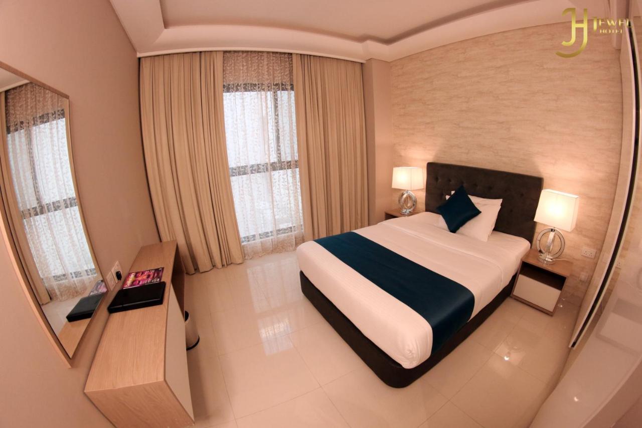 Sunday Luxury Downtown Adliya Formerly Jewel Hotel Manama Exterior photo