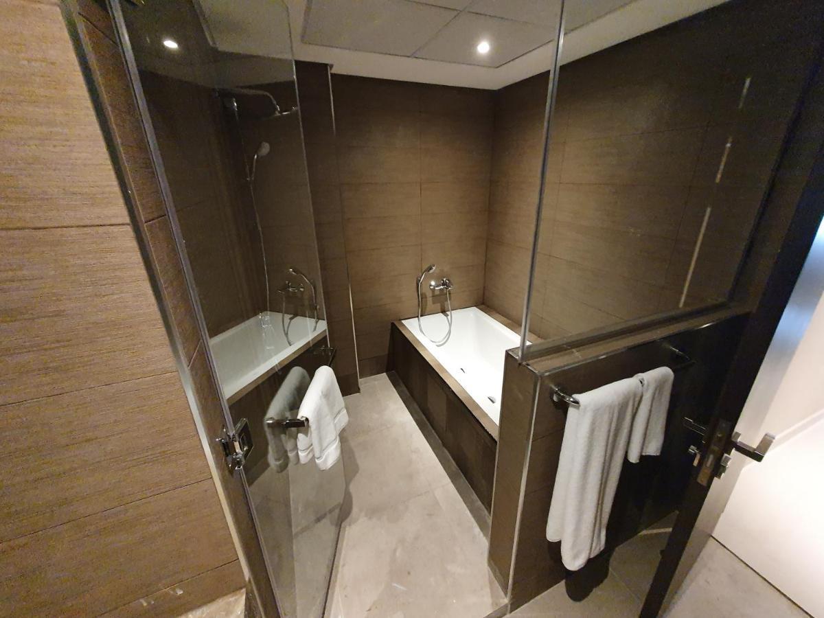 Sunday Luxury Downtown Adliya Formerly Jewel Hotel Manama Exterior photo